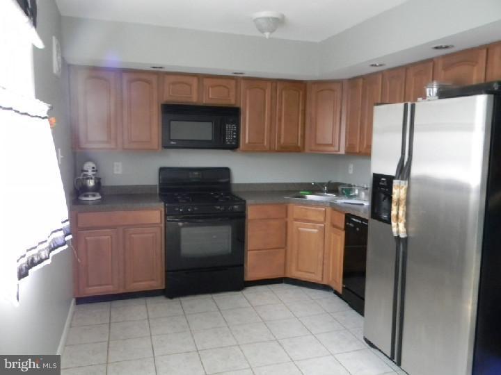 3248 Morrell Avenue Philadelphia, PA 19114 - Photo 9 of 19 Kitchen