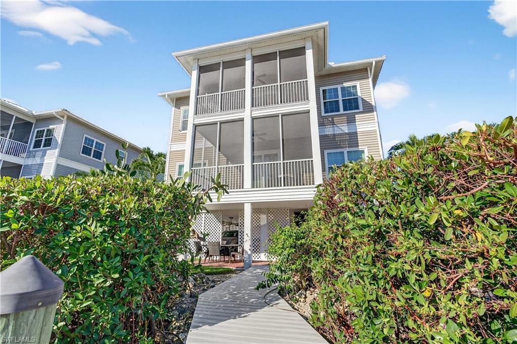 322 Angler Drive, Unit 502 Goodland, FL 34140 - Photo 33 of 38 Back of property