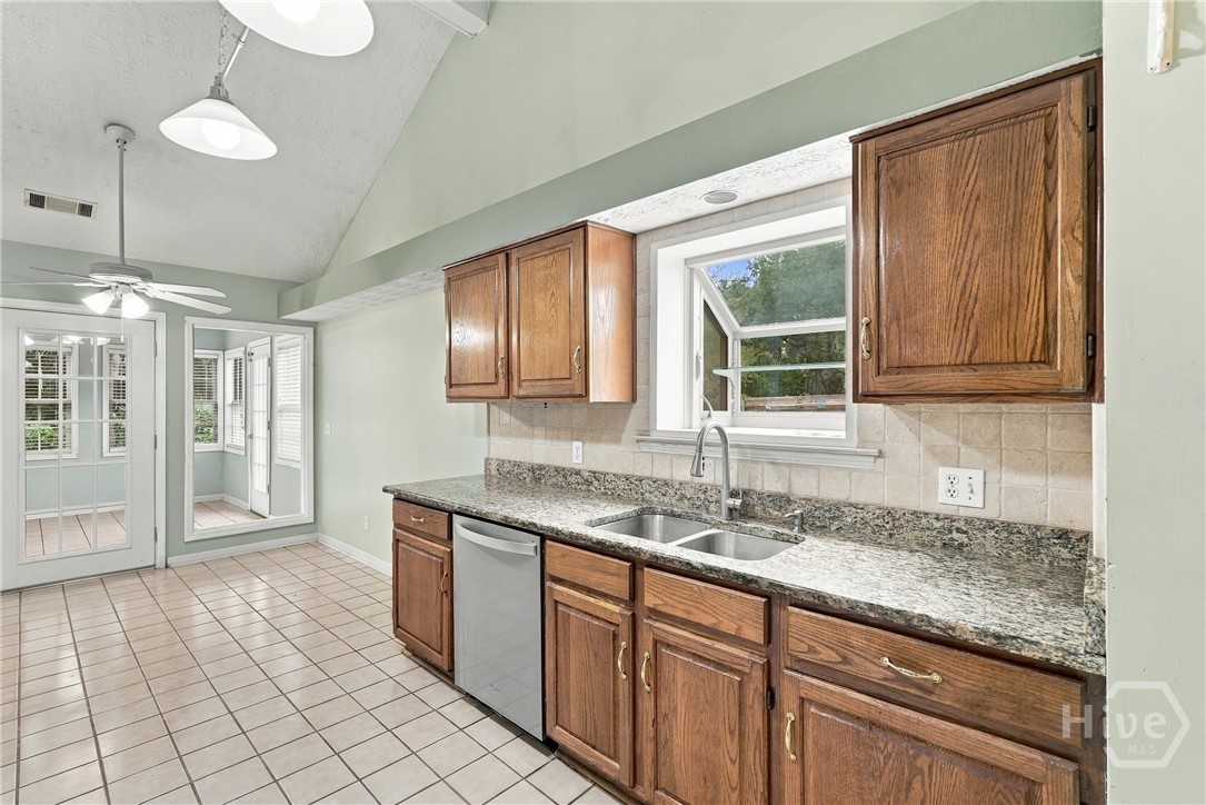 228 Davis Road Richmond Hill, GA 31324 - Photo 14 of 44 Gallery Image 14