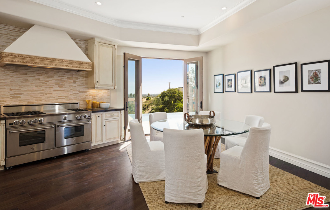 6280 Zumirez Drive Malibu, CA 90265 - Photo 12 of 54