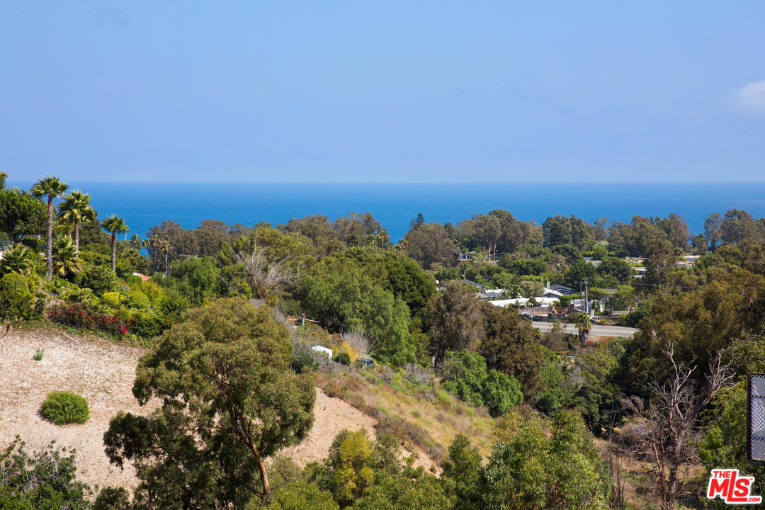 6280 Zumirez Drive Malibu, CA 90265 - Photo 27 of 54
