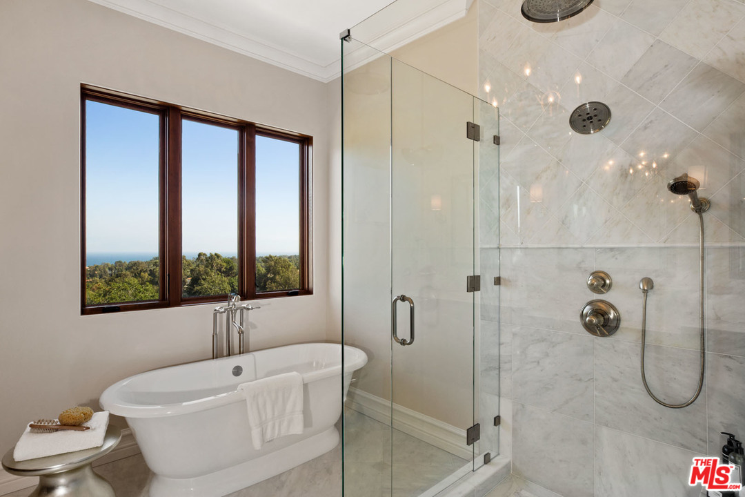 6280 Zumirez Drive Malibu, CA 90265 - Photo 32 of 54