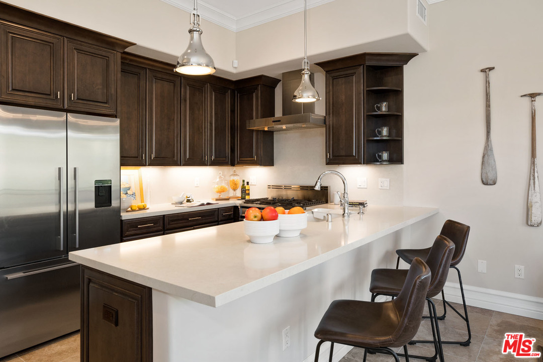 6280 Zumirez Drive Malibu, CA 90265 - Photo 35 of 54