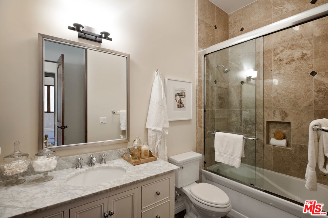 6280 Zumirez Drive Malibu, CA 90265 - Photo 38 of 54