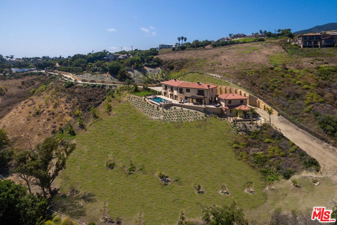 6280 Zumirez Drive Malibu, CA 90265 - Photo 48 of 54