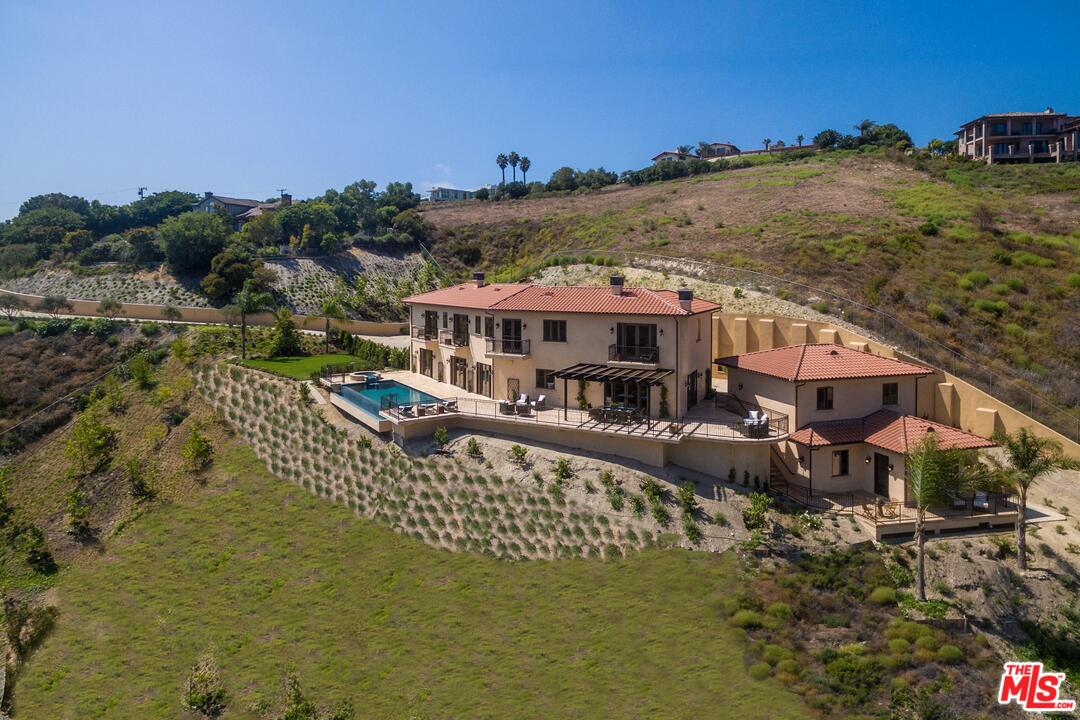 6280 Zumirez Drive Malibu, CA 90265 - Photo 49 of 54