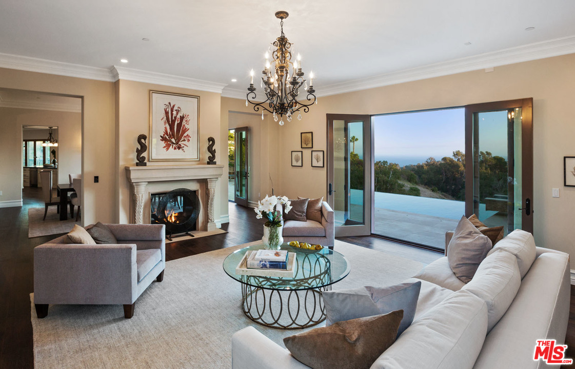 6280 Zumirez Drive Malibu, CA 90265 - Photo 51 of 54