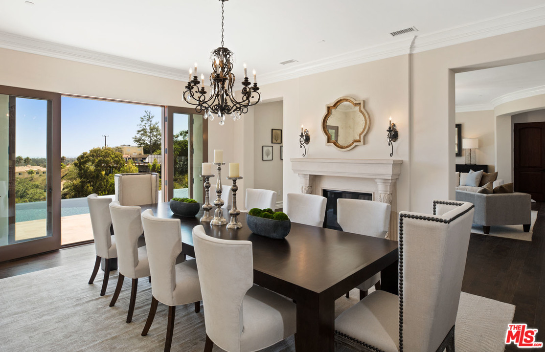 6280 Zumirez Drive Malibu, CA 90265 - Photo 10 of 54