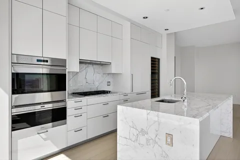 $3,700,000 | 1 Franklin Street, Unit 5105, Boston, MA 02110