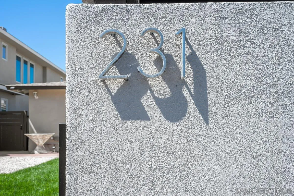 231 Sunridge Street Playa del Rey, CA 90293 - Photo 14 of 28 a view of a brick wall