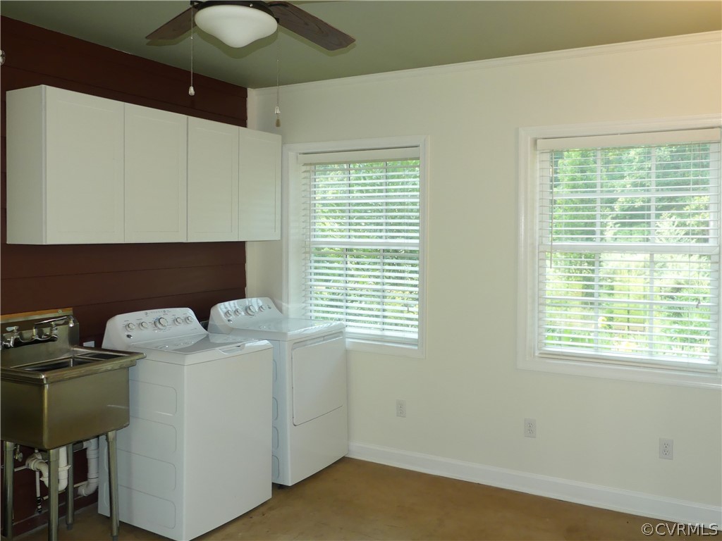 272 Germantown Road Keysville, VA 23947 - Photo 29 of 34 a utility room with dryer and washer