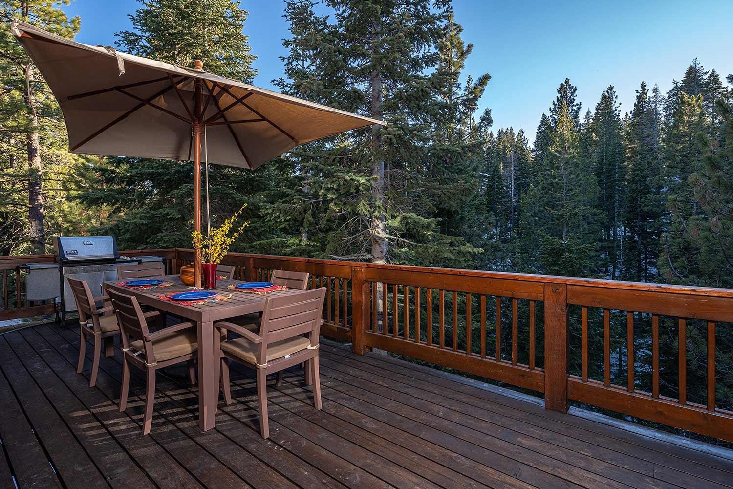 11747 Kitzbuhel Road Truckee, CA 96161 - Photo 10 of 21 Gallery Image 10