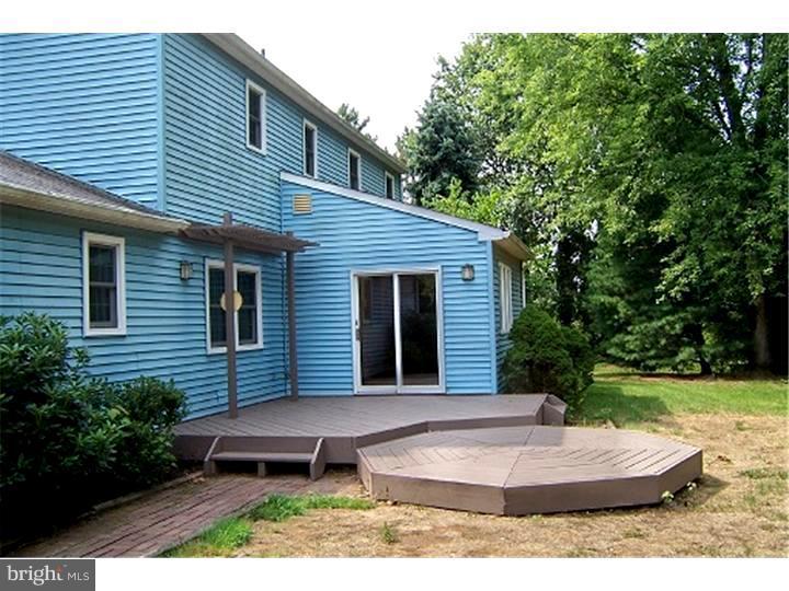 1000 Pinetown Road Fort Washington, PA 19034 - Photo 21 of 25 Deck