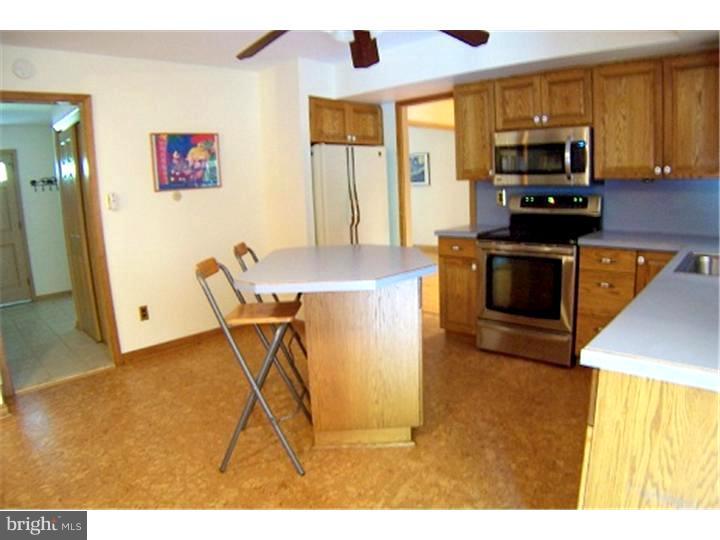 1000 Pinetown Road Fort Washington, PA 19034 - Photo 6 of 25 Kitchen
