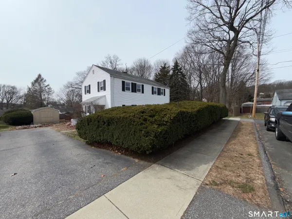 $2,300 | 5 Ann Avenue, Unit 5, Shelton, CT 06484