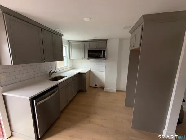 $2,300 | 5 Ann Avenue, Unit 5, Shelton, CT 06484
