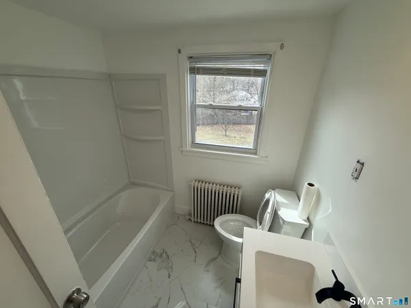 $2,300 | 5 Ann Avenue, Unit 5, Shelton, CT 06484