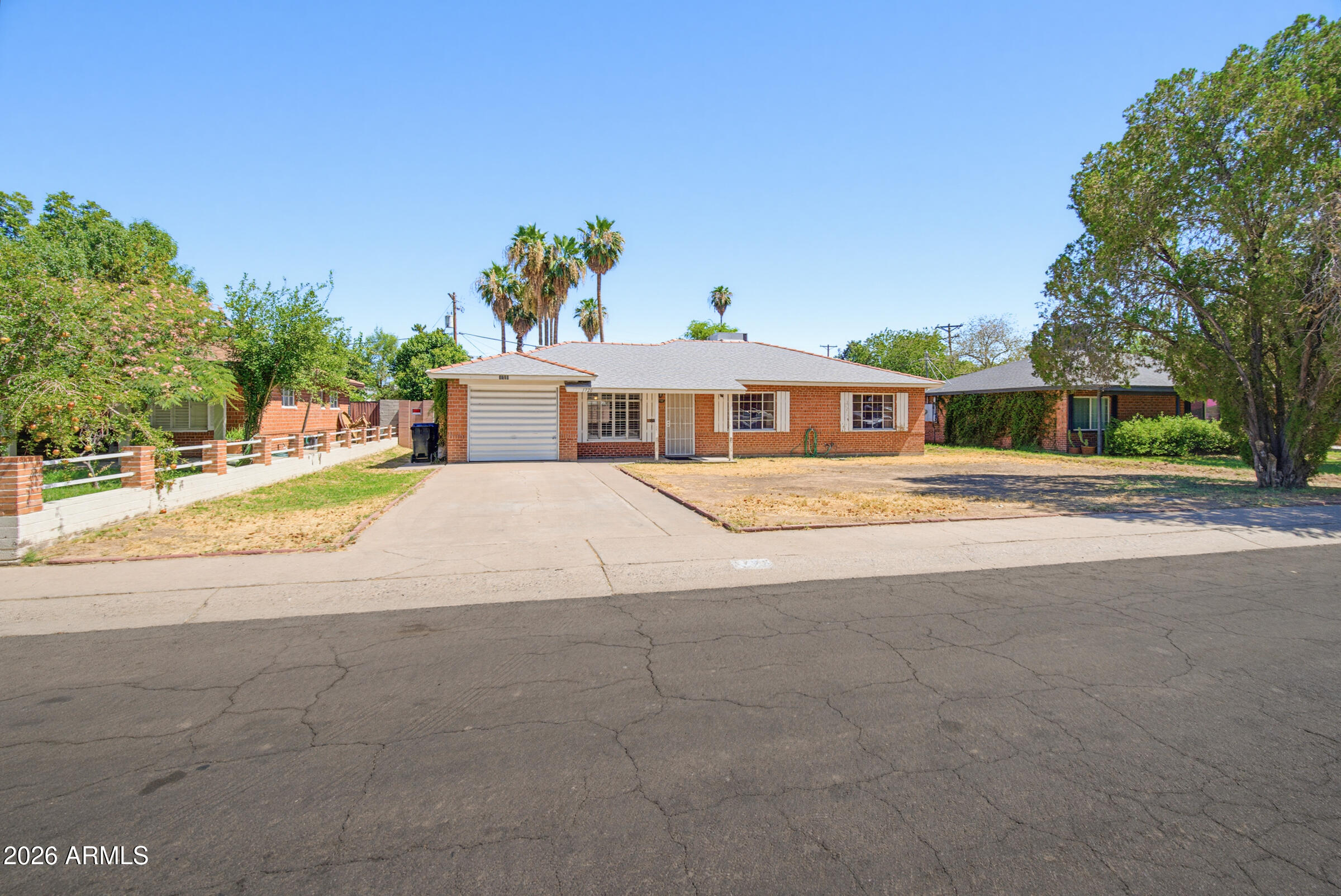 1720 West Rovey Avenue Phoenix, AZ 85015 - Photo 4 of 51 1720 W Rovey Ave-5