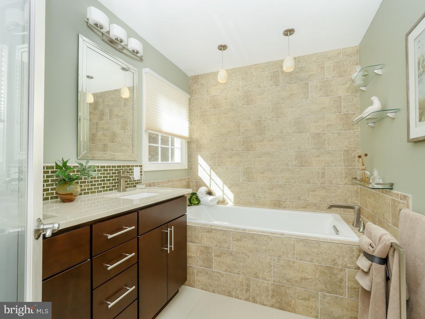 1267 Fountain Road Newtown, PA 18940 - Photo 14 of 23 Master Bathroom