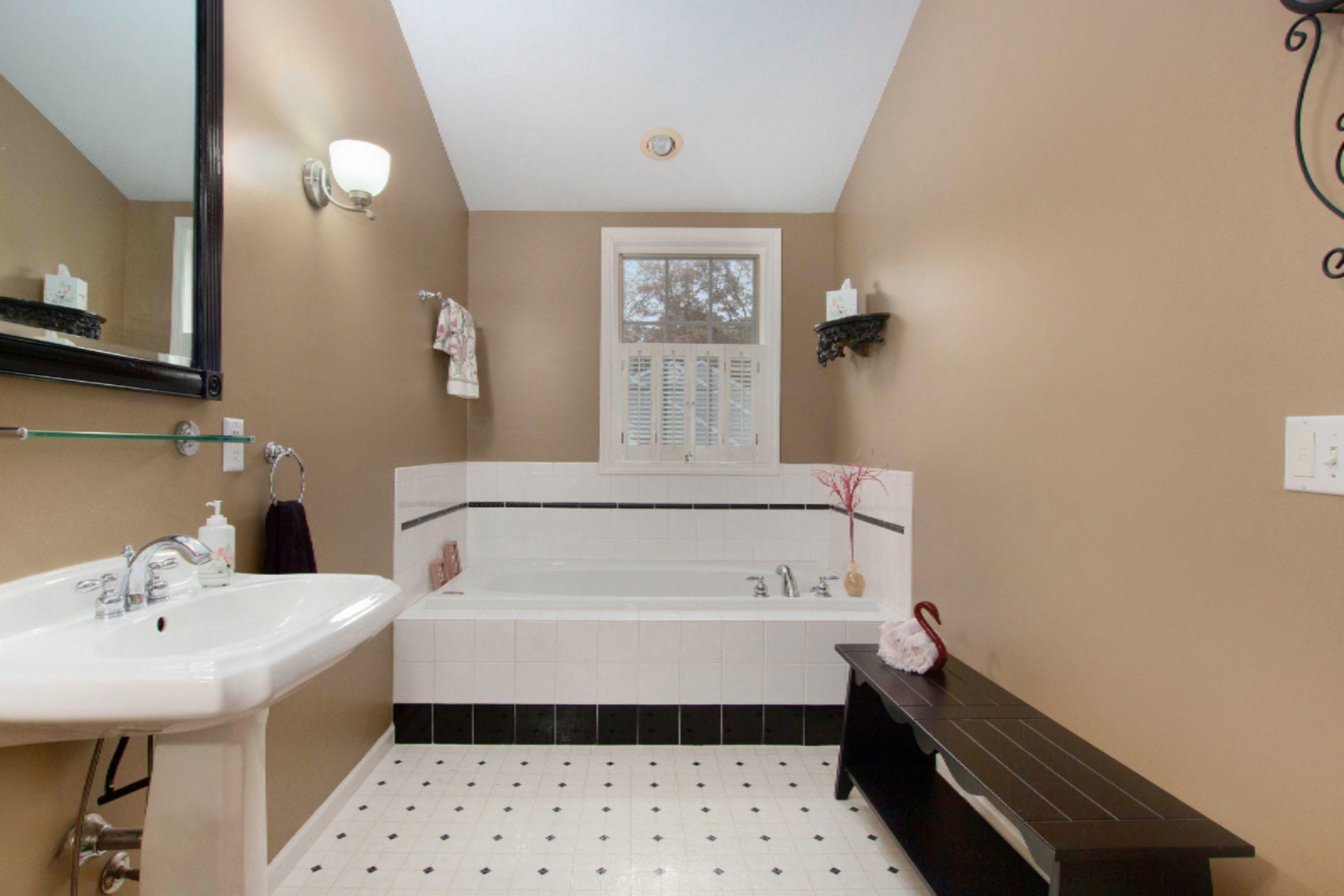 2962 Ridgeview Street, Unit 22 North Muskegon, MI 49445 - Photo 28 of 34 IMG_1100