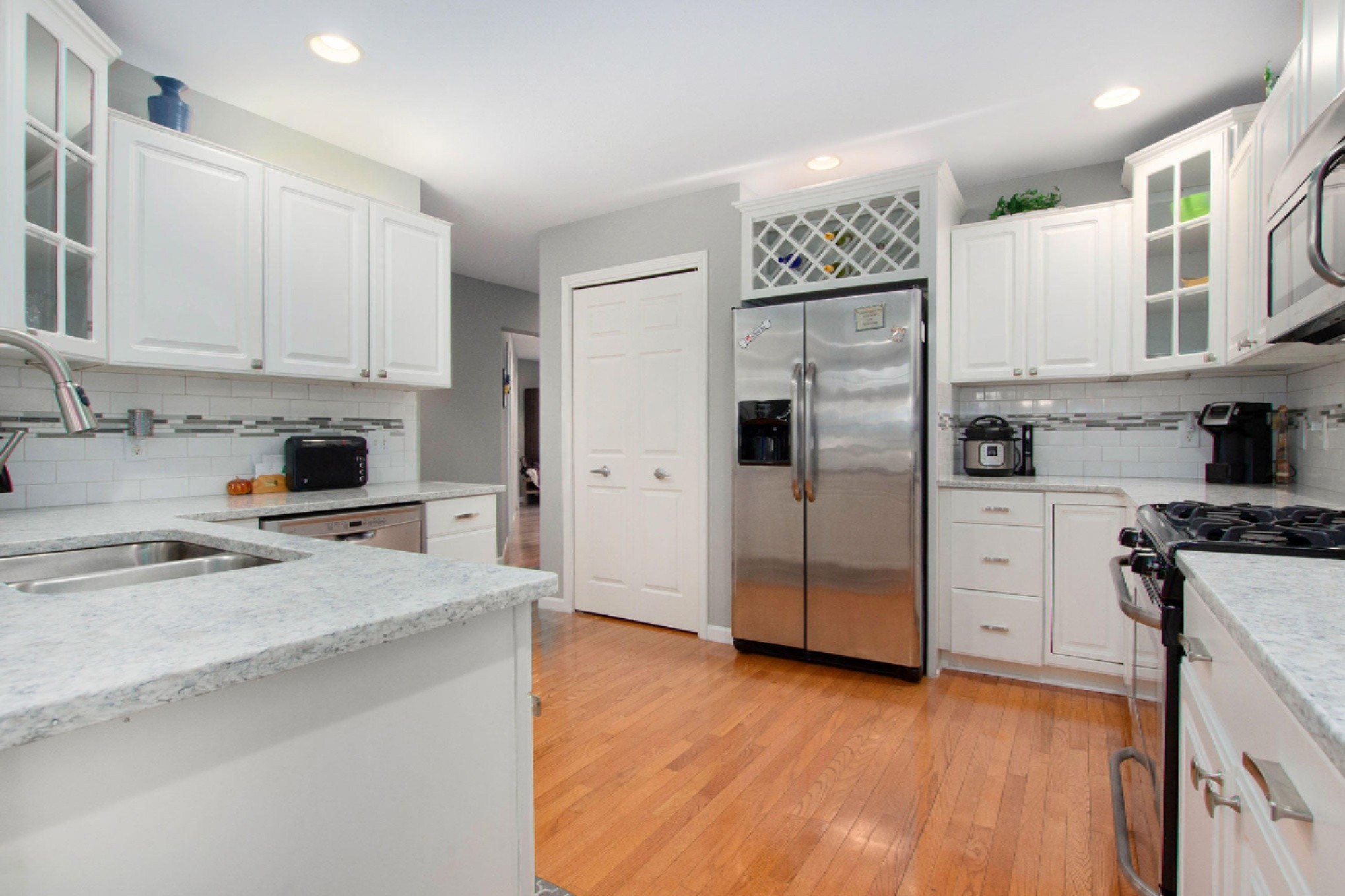 2962 Ridgeview Street, Unit 22 North Muskegon, MI 49445 - Photo 6 of 34 Love your kitchen!
