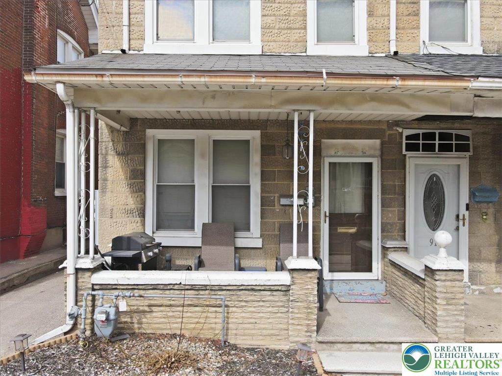 921 Broadway Fountain Hill, PA 18015 - Photo 7 of 93