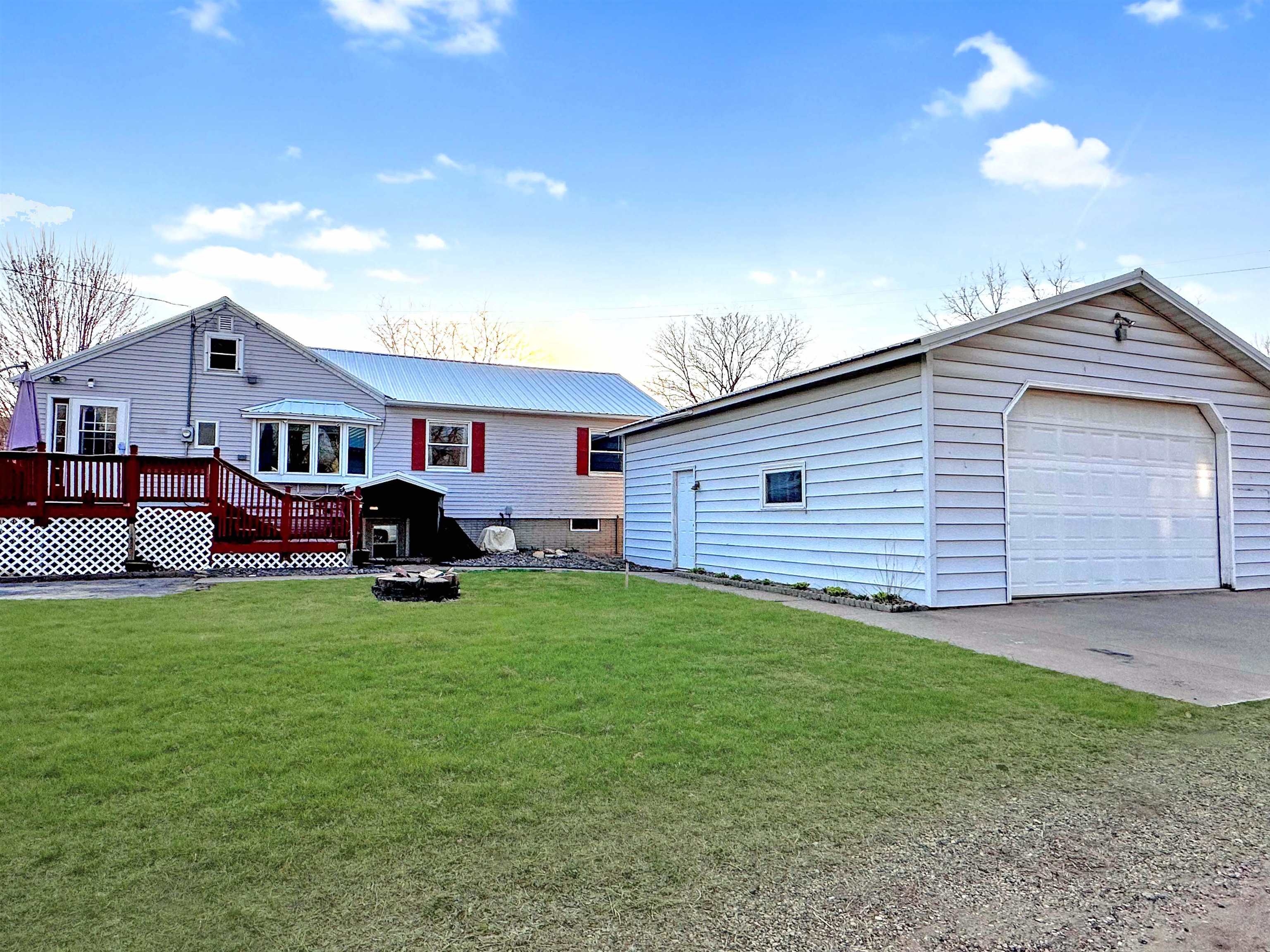 109 West Broadway Street Prairie du Chien, WI 53821 - Photo 1 of 1
