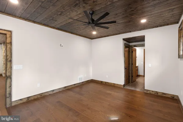 $1,499,000 | 639 Golf Club Drive, Franklin, WV 26807