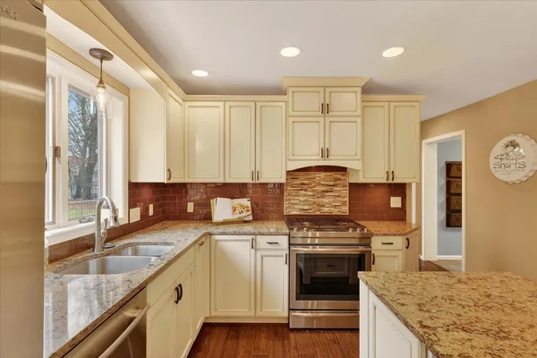 $799,900 | 2694 Ashville Drive Northeast, Grand Rapids, MI 49525