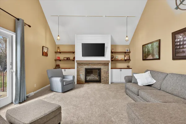 $799,900 | 2694 Ashville Drive Northeast, Grand Rapids, MI 49525