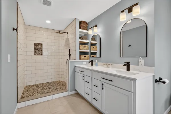 $799,900 | 2694 Ashville Drive Northeast, Grand Rapids, MI 49525