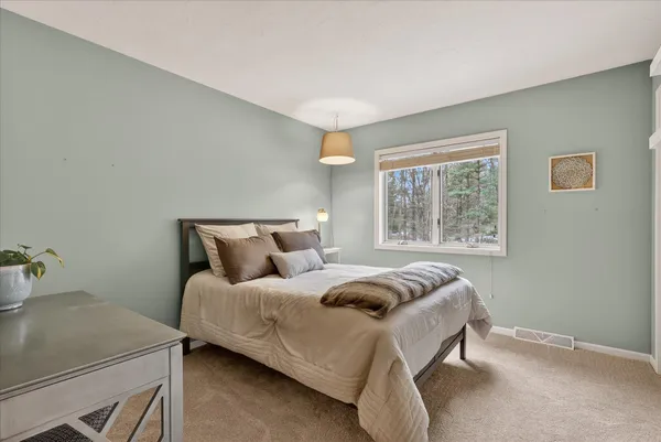 $799,900 | 2694 Ashville Drive Northeast, Grand Rapids, MI 49525