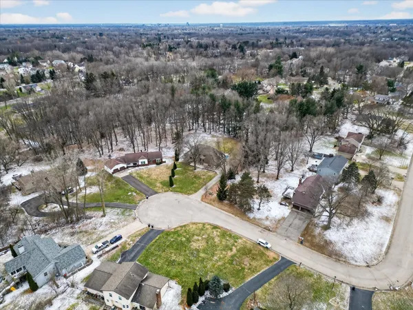 $799,900 | 2694 Ashville Drive Northeast, Grand Rapids, MI 49525