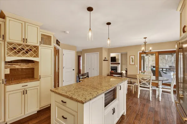 $799,900 | 2694 Ashville Drive Northeast, Grand Rapids, MI 49525