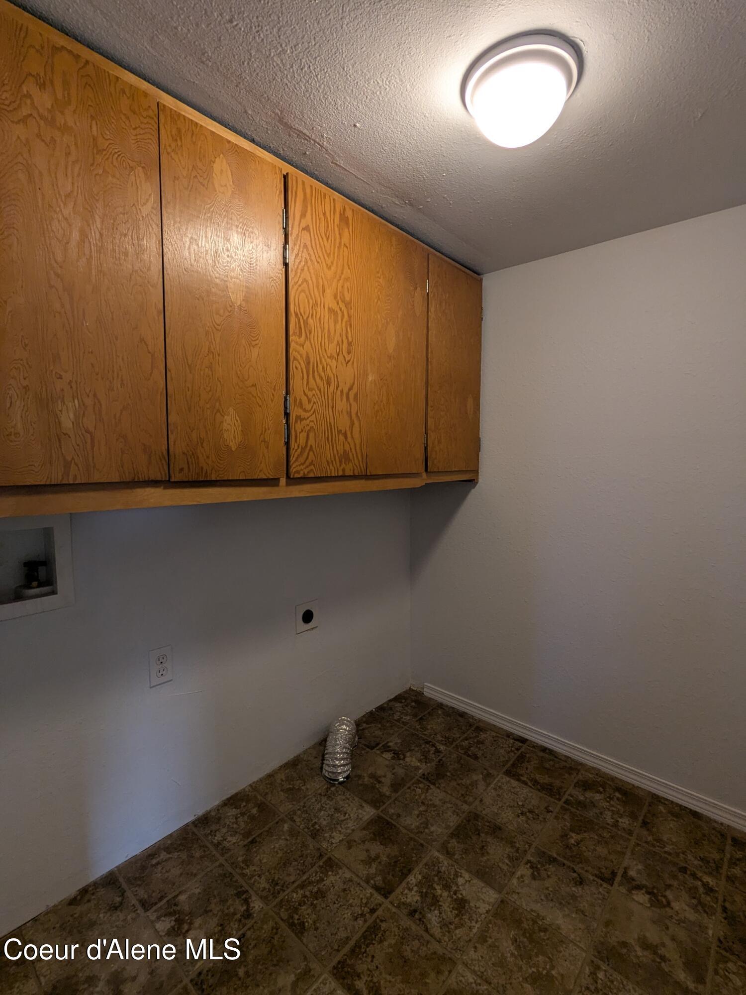 6 Maple Street Pinehurst, ID 83850 - Photo 15 of 25 Laundry Room