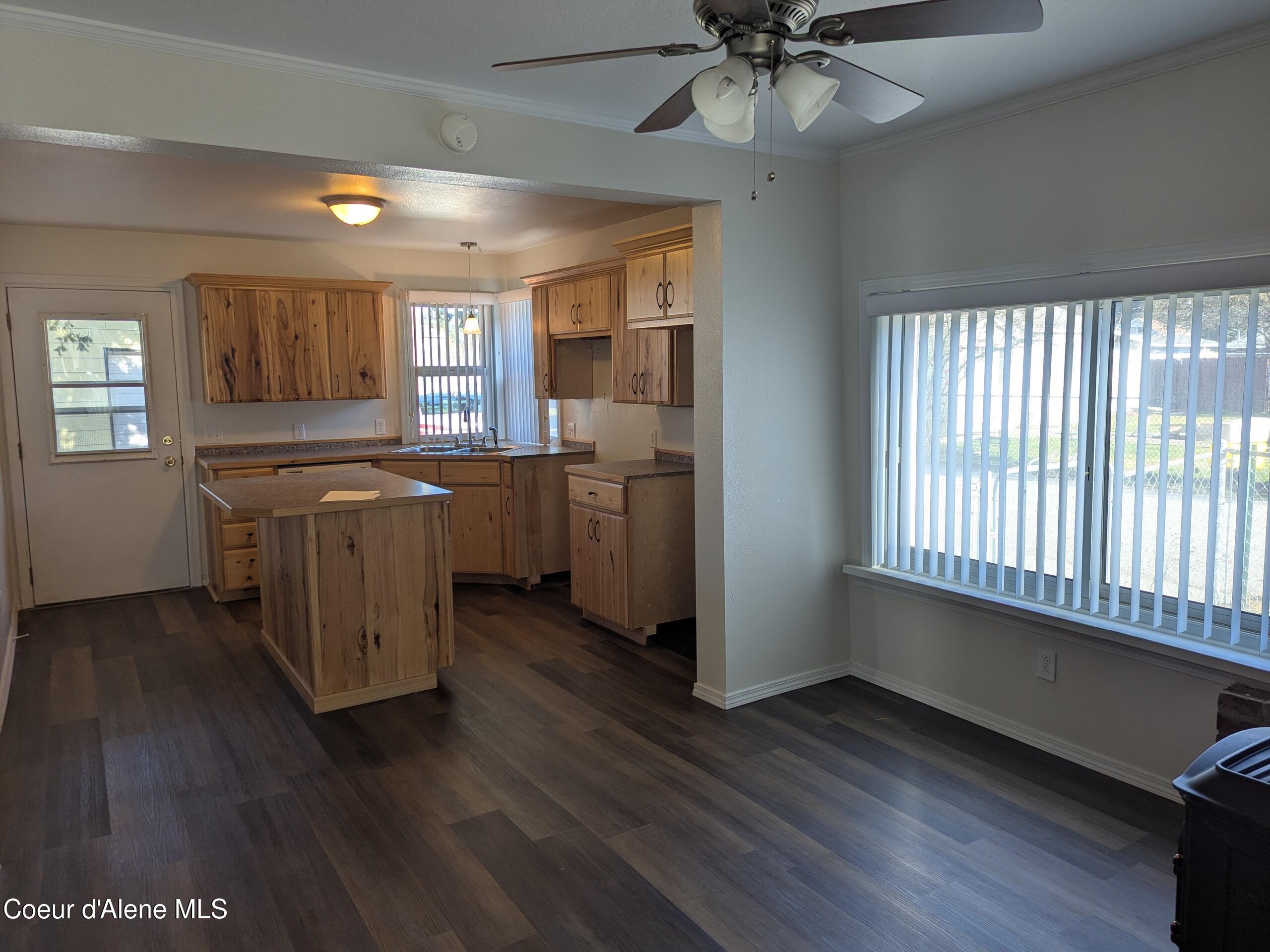 6 Maple Street Pinehurst, ID 83850 - Photo 5 of 25 Dining Room Pic 1