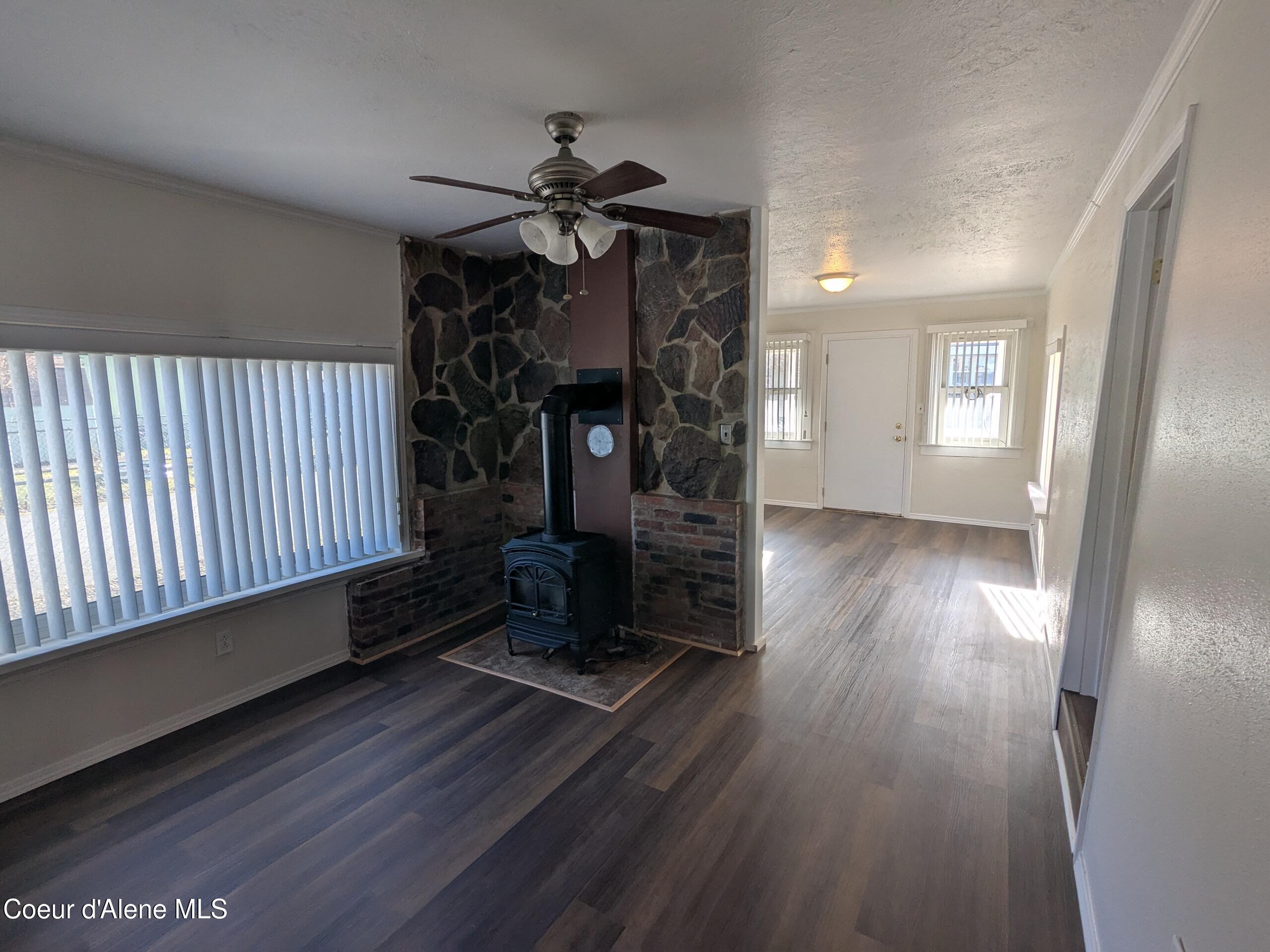 6 Maple Street Pinehurst, ID 83850 - Photo 6 of 25 Dining Room Pic 2