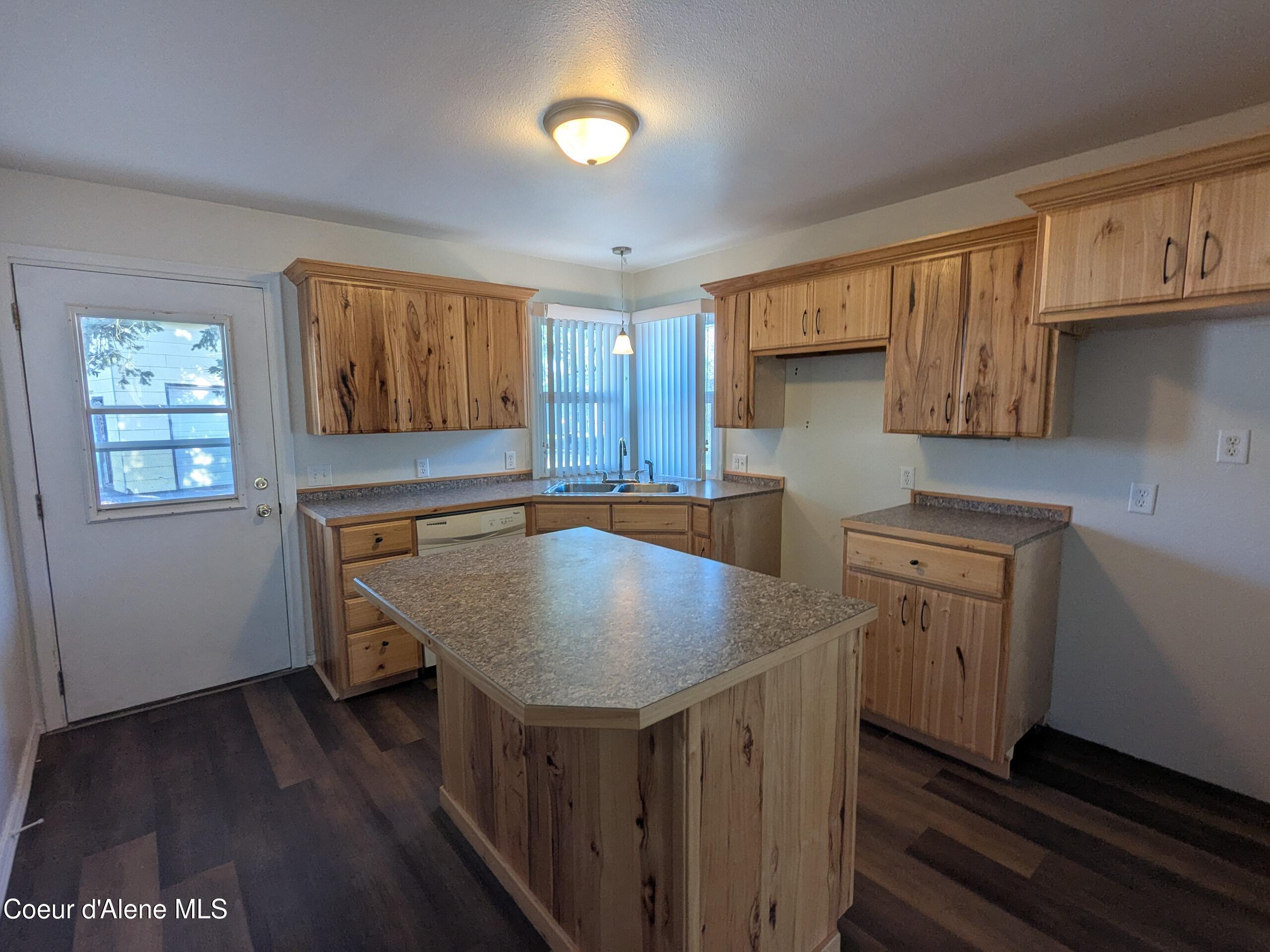 6 Maple Street Pinehurst, ID 83850 - Photo 8 of 25 Kitchen Pic 1