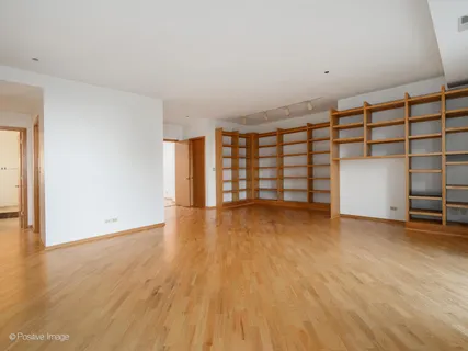 $825,000 | 910 South Michigan Avenue, Unit 1811, Chicago, IL 60605