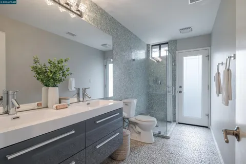 $2,850,000 | 2 Leeward Glen, Lafayette, CA 94549