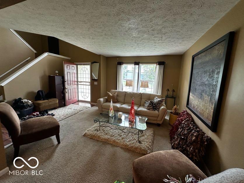 5582 Pillory Way Indianapolis, IN 46254 - Photo 2 of 11