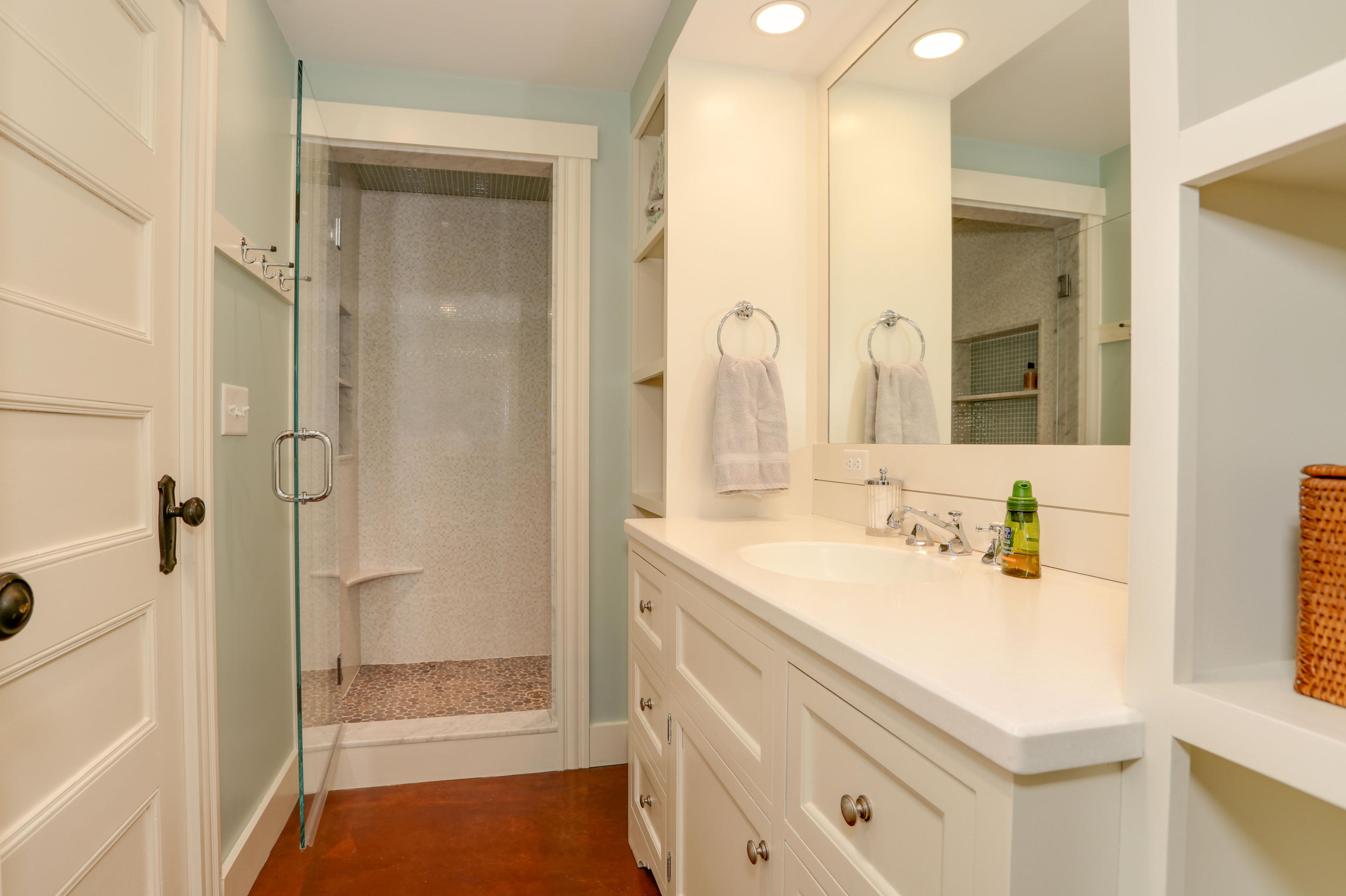 22 Mill Pond Road Chatham, MA 02633 - Photo 28 of 35 a bathroom with a sink vanity tub and a mirror