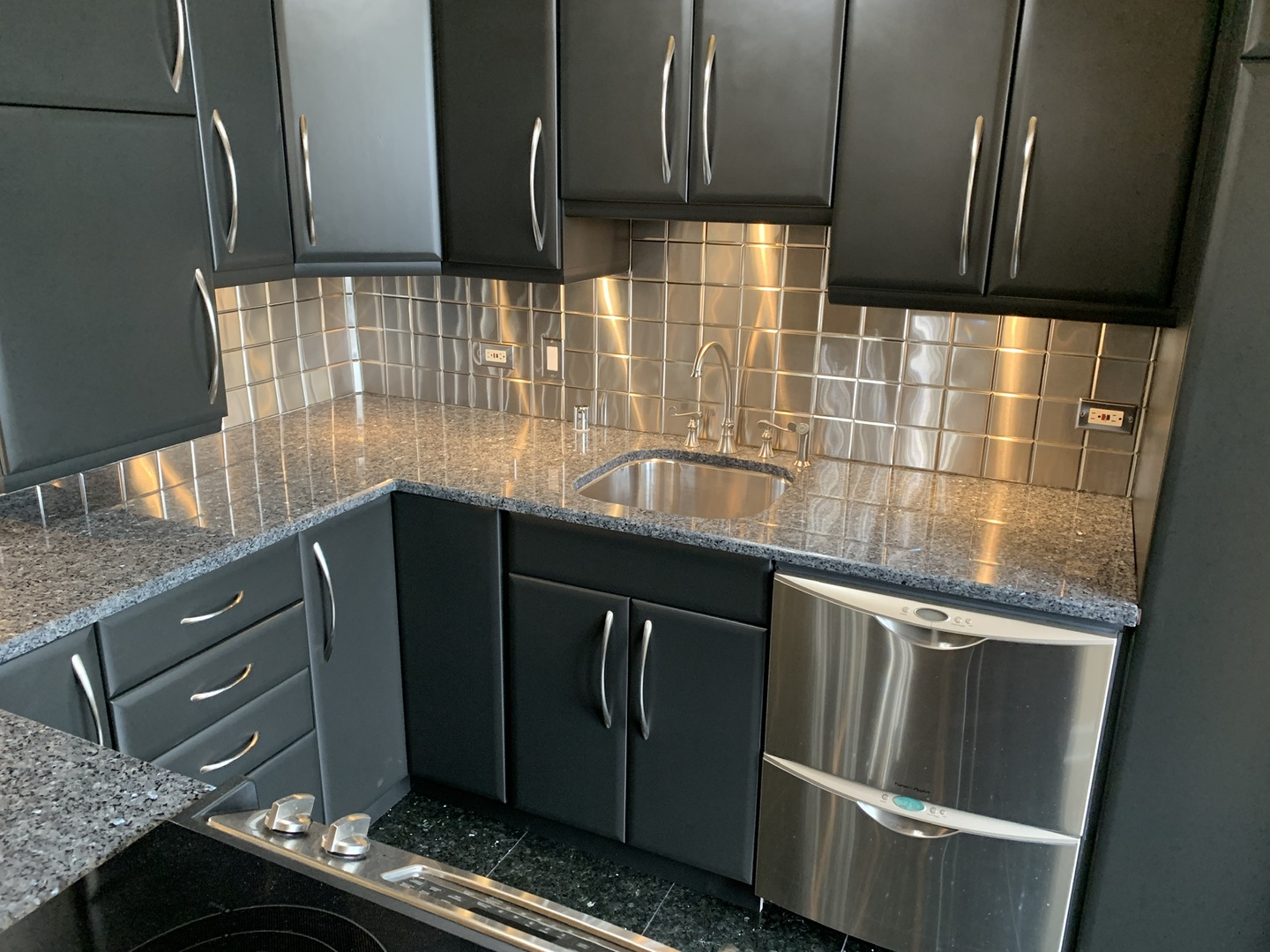 600 South Dearborn Street, Unit 2003 Chicago, IL 60605 - Photo 8 of 32