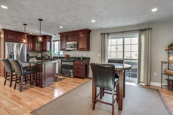 8 Pleasant Road Wilmington, MA 01887 - Photo 10 of 27 Gallery Image 10