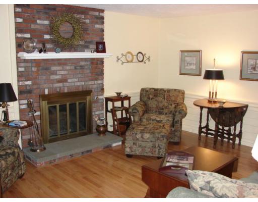 4 Truro Road Norfolk, MA 02056 - Photo 5 of 17 Gallery Image 5