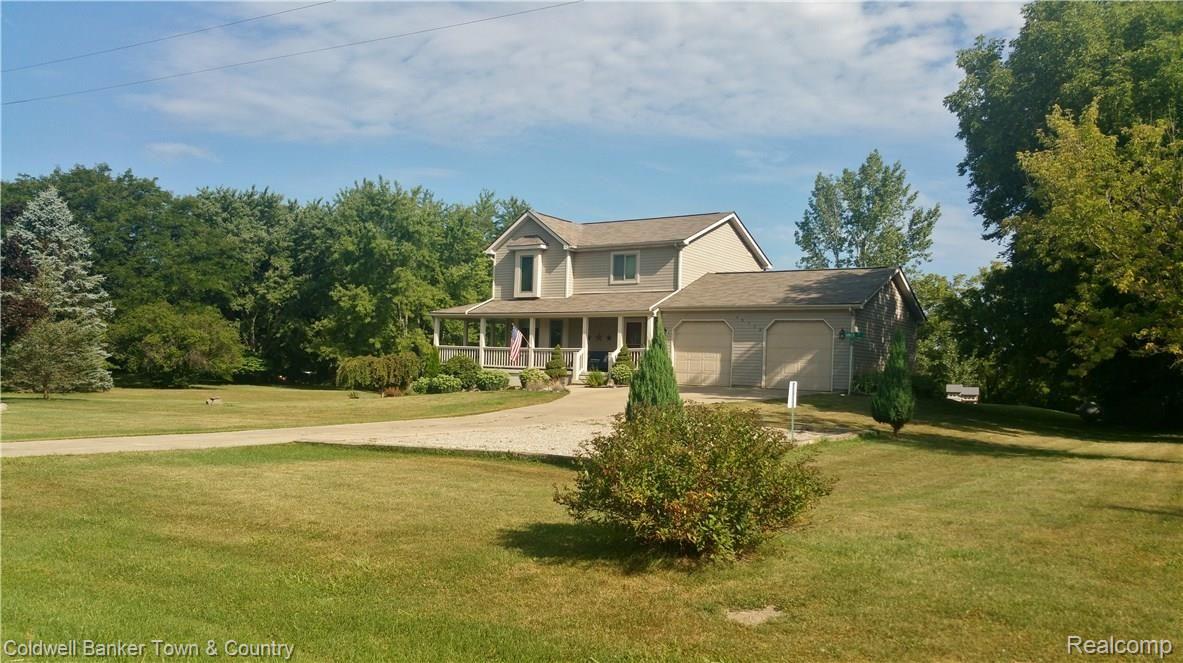10770 Chase Lake Road Fowlerville, MI 48836 - Photo 4 of 43 Exterior8.jpg