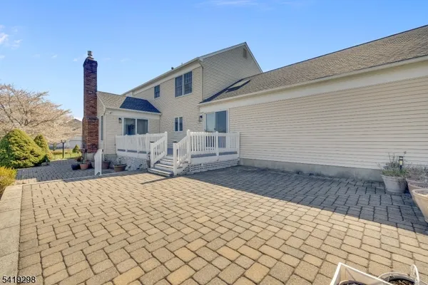 $949,900 | 15 Willow Drive, Chester, NJ 07930