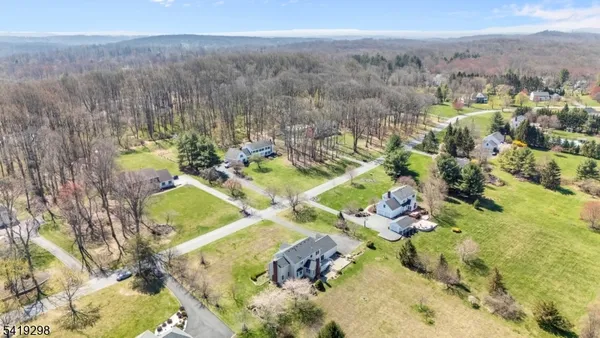 $949,900 | 15 Willow Drive, Chester, NJ 07930