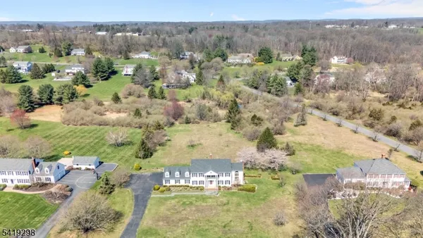 $949,900 | 15 Willow Drive, Chester, NJ 07930