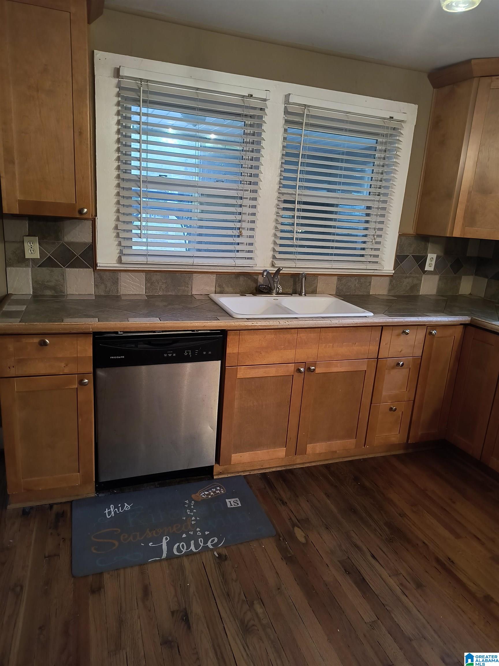 1017 9th Avenue Pleasant Grove, AL 35127 - Photo 6 of 31